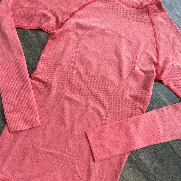 Lululemon Swiftly Tech Turtleneck Long Sleeve - Picture 3 of 10